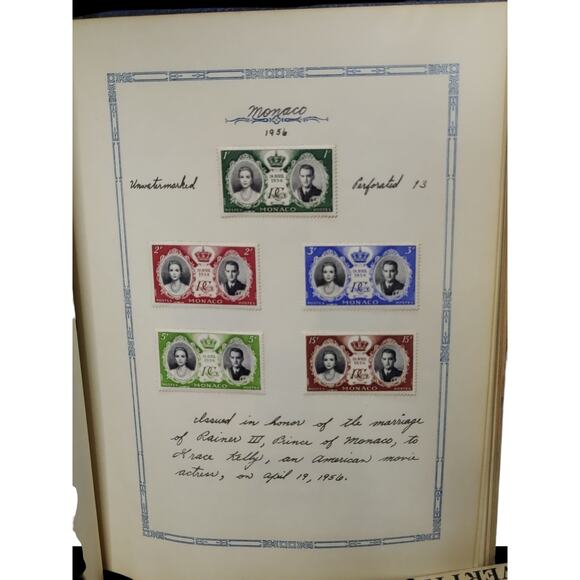 Stamp collector binder with 6 pages of stamps already attached. - Picture 9 of 10